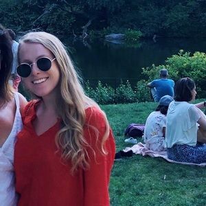 Meet your Posher, Hannah